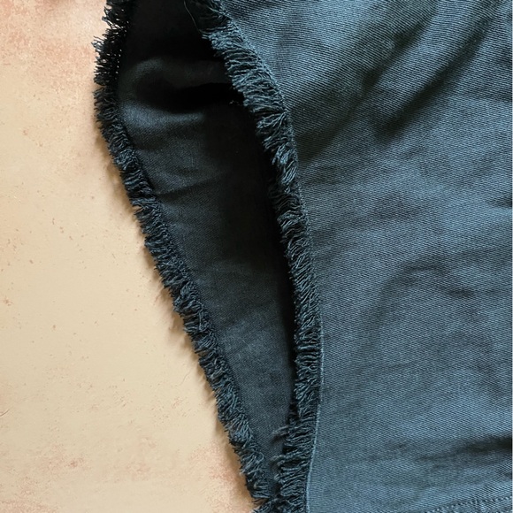 NWT Aerie gray linen blend frayed shorts size XL - Picture 3 of 4